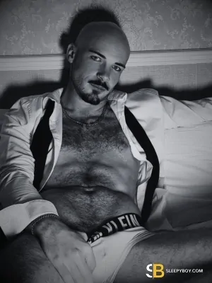 Gay Escort Theo 25yr - masseur