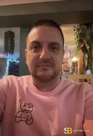 Bisexual Escort Darryl 41yr - licking