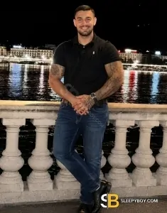 male escort Belfast Tomy
