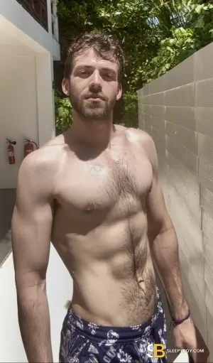 Bisexual Escort Carlos 25yr - licking