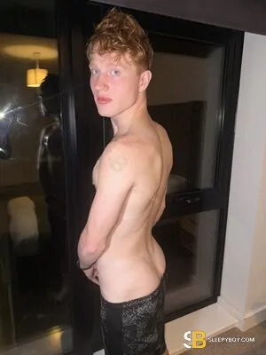 Gay Escort Gaby 22yr - nipple play