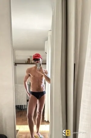 Gay Escort Lucas 31yr - sucking