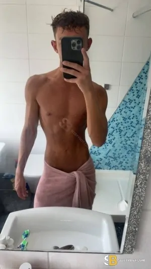 Gay Escort Jack 22yr - licking