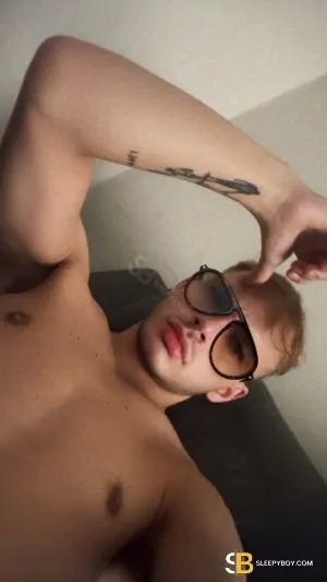 Gay Escort Kyle 24yr - role