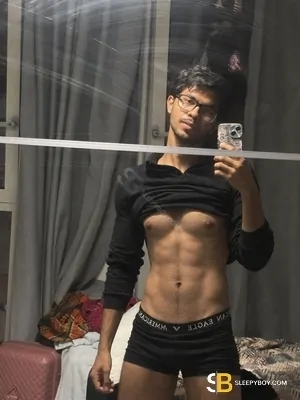 Bisexual Escort Nik Corriender 19yr - exhibitionist