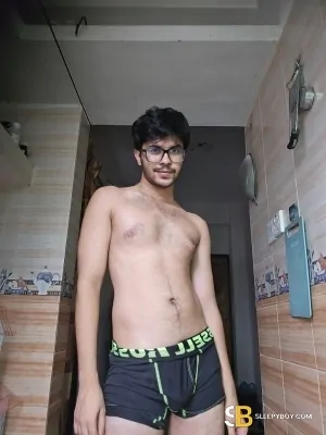 Bisexual Escort Nik Corriender 19yr - blowjob