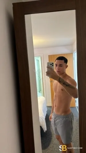Bisexual Escort Claudio 21yr - licking