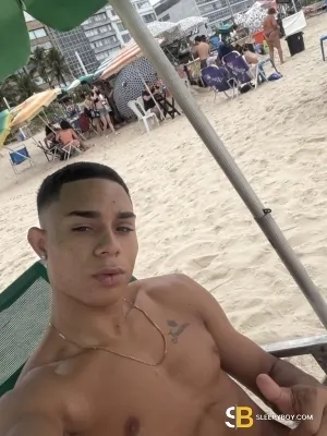 Bisexual Escort Miguel Silva 21yr - licking