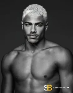 male escort London Matheus