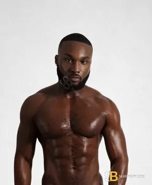Gay Escort Kay 25yr - licking