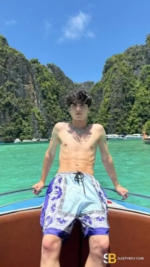 Bisexual Escort Gustavo 20yr - role