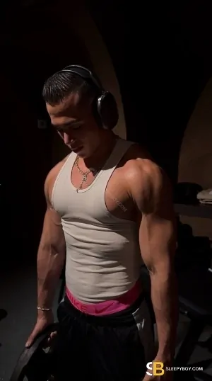 Bisexual Escort Samir 24yr - licking