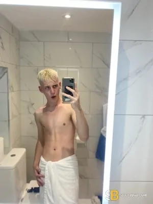 Gay Escort Callum 21yr - role