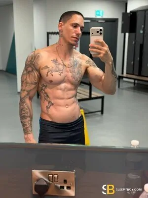 Bisexual Escort Claudio 37yr - role