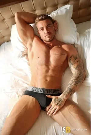 Bisexual Escort Blaine 25yr - role