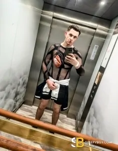 male escort Leeds Elias