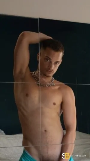 Gay Escort Matt 34yr - licking