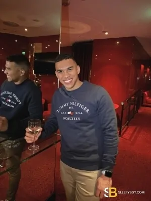 Gay Escort Gabriel 28yr - role