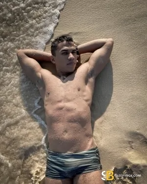 Gay Escort Gabriel 28yr - role