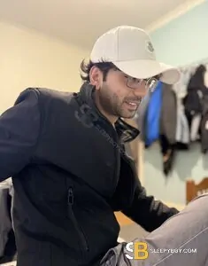 male escort Edinburgh Uzair