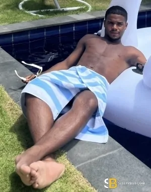 Bisexual Escort Brown Twink 23yr - double penetration