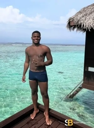 Bisexual Escort Brown Twink 23yr - double penetration