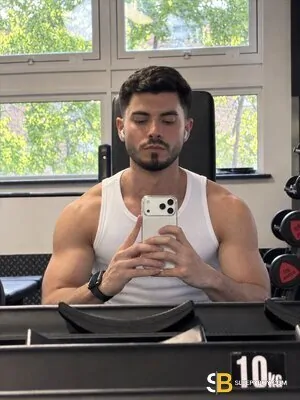 Bisexual Escort Filipe 26yr - role