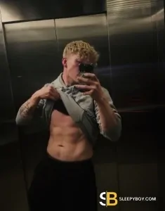 male rent boy Derby Felix