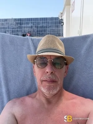 Bisexual Escort Tony 58yr - role