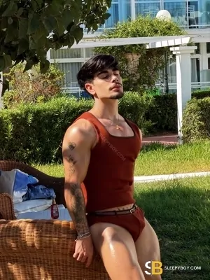 Gay Escort Pedro 22yr - role