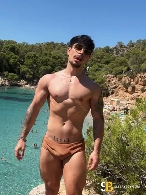 Gay Escort Pedro 22yr - sucking