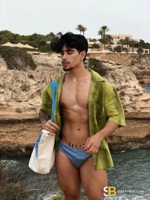 Gay Escort Pedro 22yr - licking