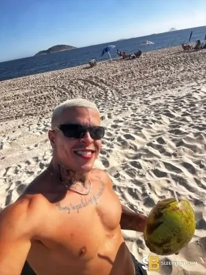 Gay Escort Mateus 30yr - licking
