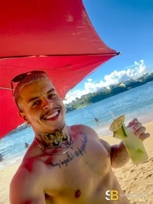 Gay Escort Mateus 30yr - licking