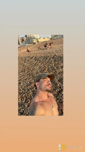 Bisexual Escort Bruno 27yr - licking