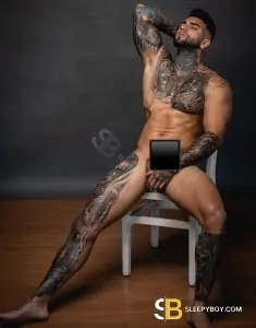 male escort London Dongus