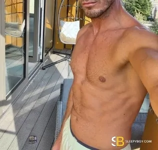 Gay Escort Anthony 40yr - sucking