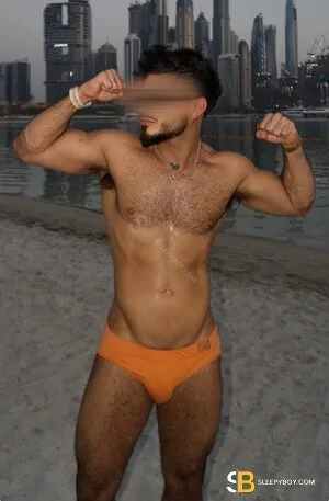 Bisexual Escort Carlos 28yr - licking