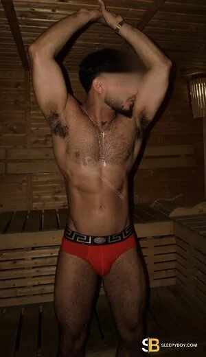 Bisexual Escort Carlos 28yr - licking