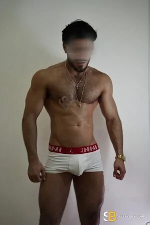 Bisexual Escort Carlos 28yr - licking