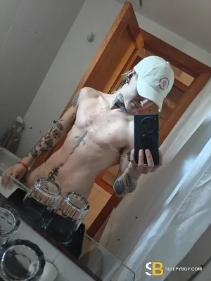 Gay Escort Frankie 28yr - role