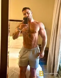 male rent boy London Dom