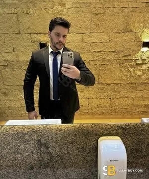 Bisexual Escort Roberto 35yr - licking