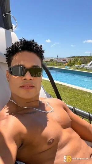 Gay Escort Maurice 29yr - licking