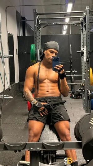 Gay Escort Maurice 29yr - licking