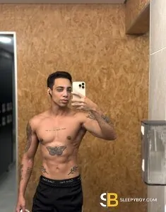 male escort St Giles Vitor