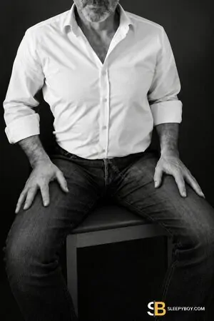 Bisexual Escort James 59yr - role