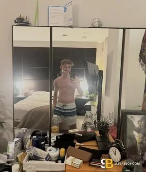 Gay Escort Sam 24yr - role