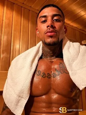 Bisexual Escort Nathan Rogue 26yr - double penetration