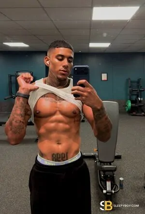 Bisexual Escort Nathan Rogue 26yr - double penetration